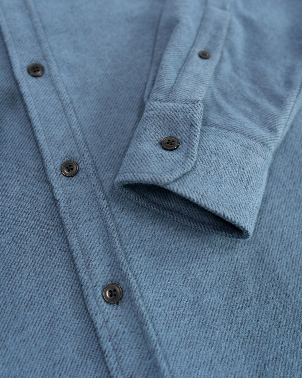 Grand Flannel Shirt in Lake Blue