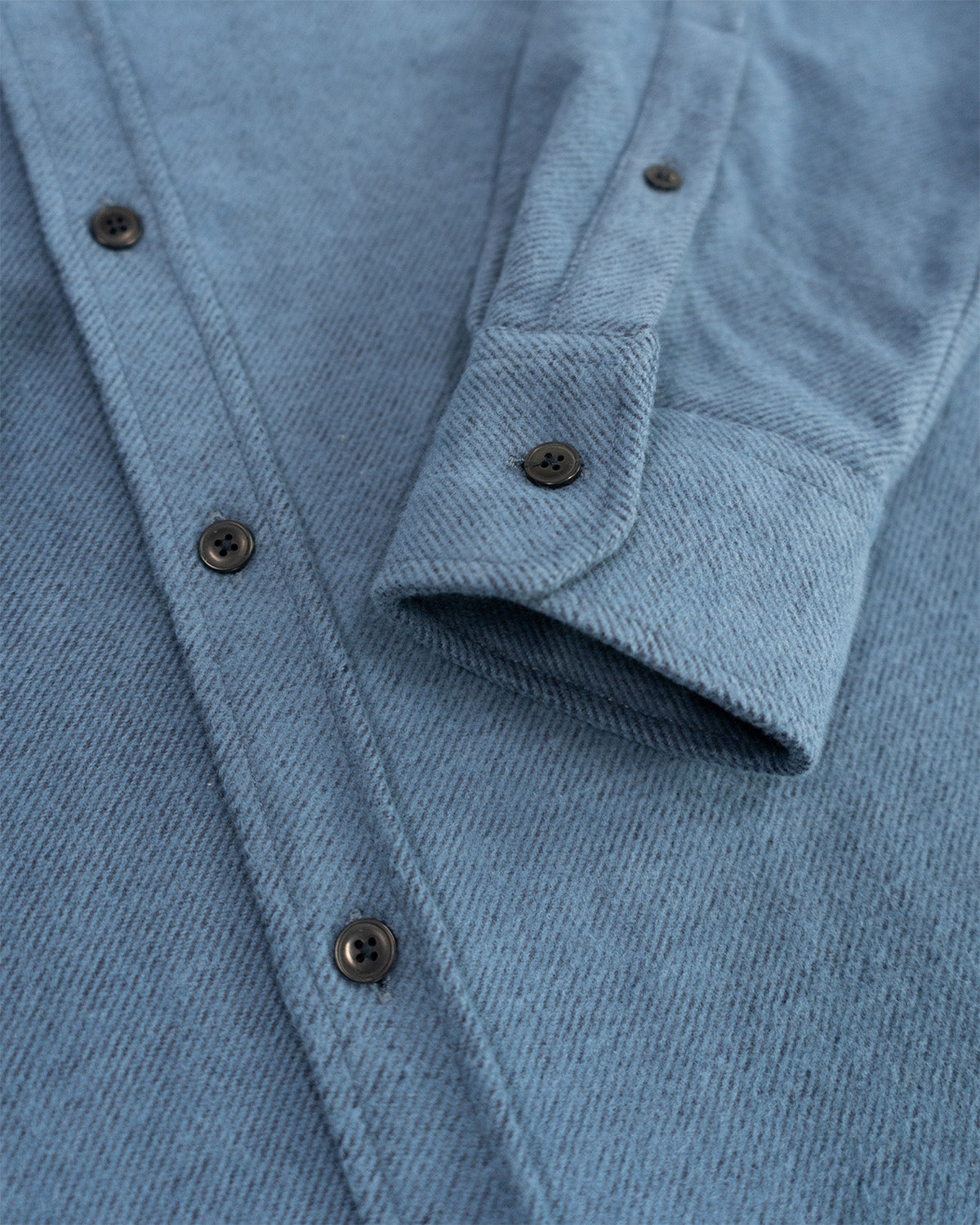 Grand Flannel Shirt in Lake Blue